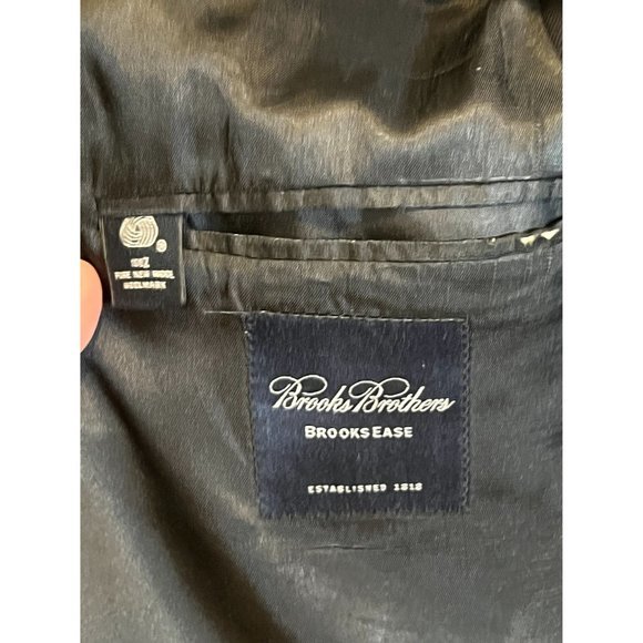 Brooks Brothers Brooksease Made in USA Navy Sportcoat with Gold Buttons - Size 4 - Picture 5 of 7